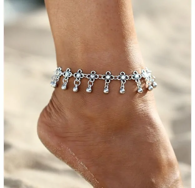 Bollywood Style Anklet With Flower Pendants